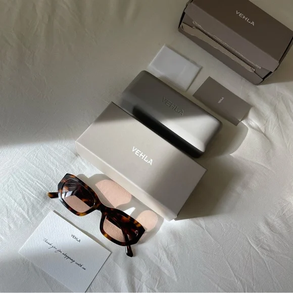Vehla Felix Sunglasses in Choc Tort/Toffee 🤎✨ - Picture 6 of 16